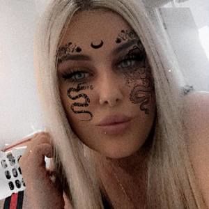 Meet your Posher, Brittney